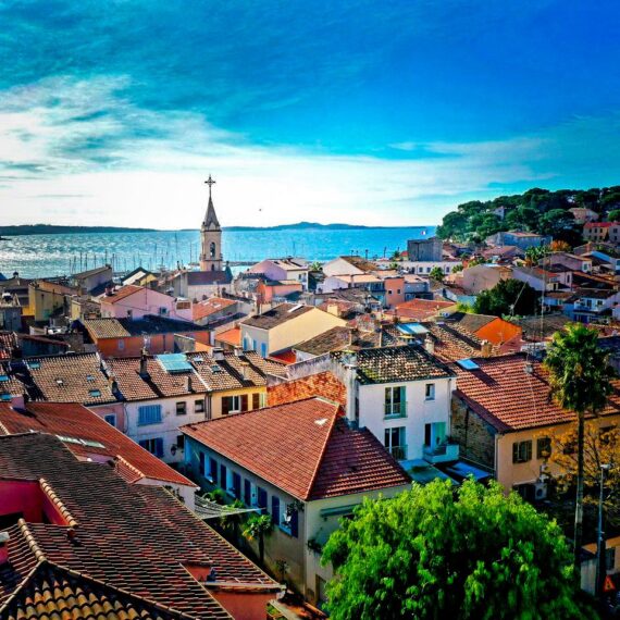 Visiter Sanary sur Mer, Visiter Bandol