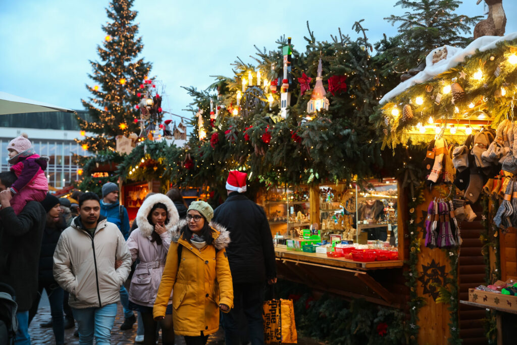 Marché de Noël Cherbourg groupe amis